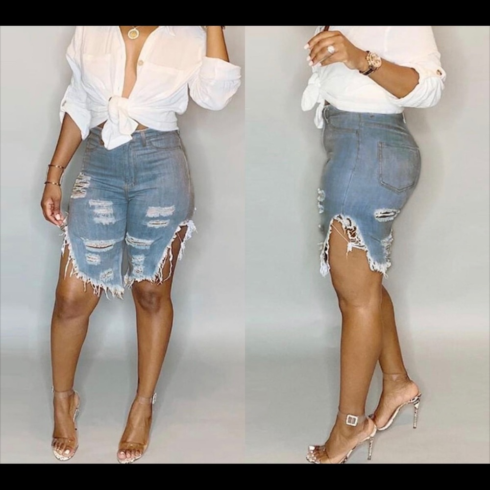 Clothes - Picture 2 of 4